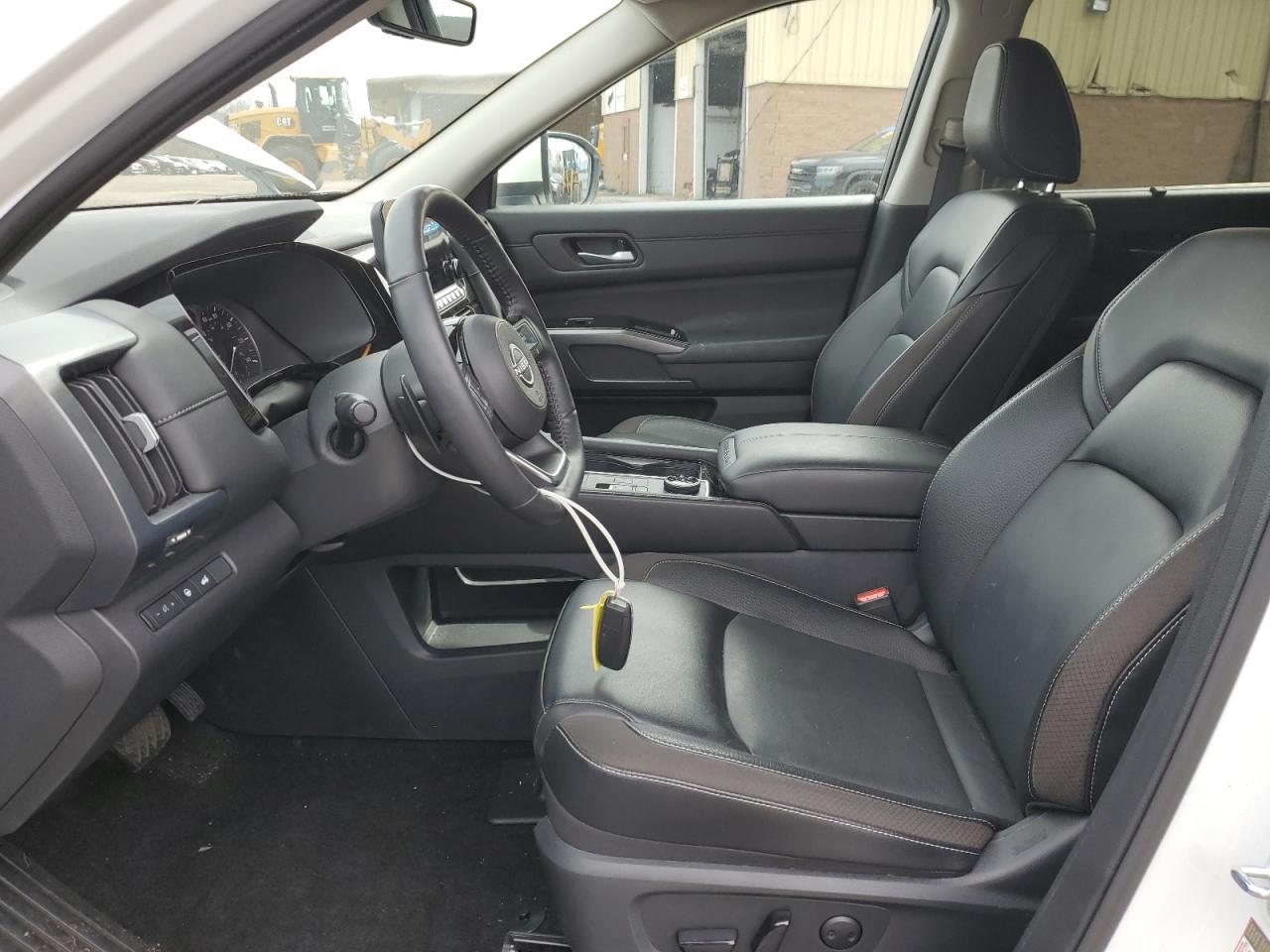 2024 Nissan Pathfinder - zdjęcie 7