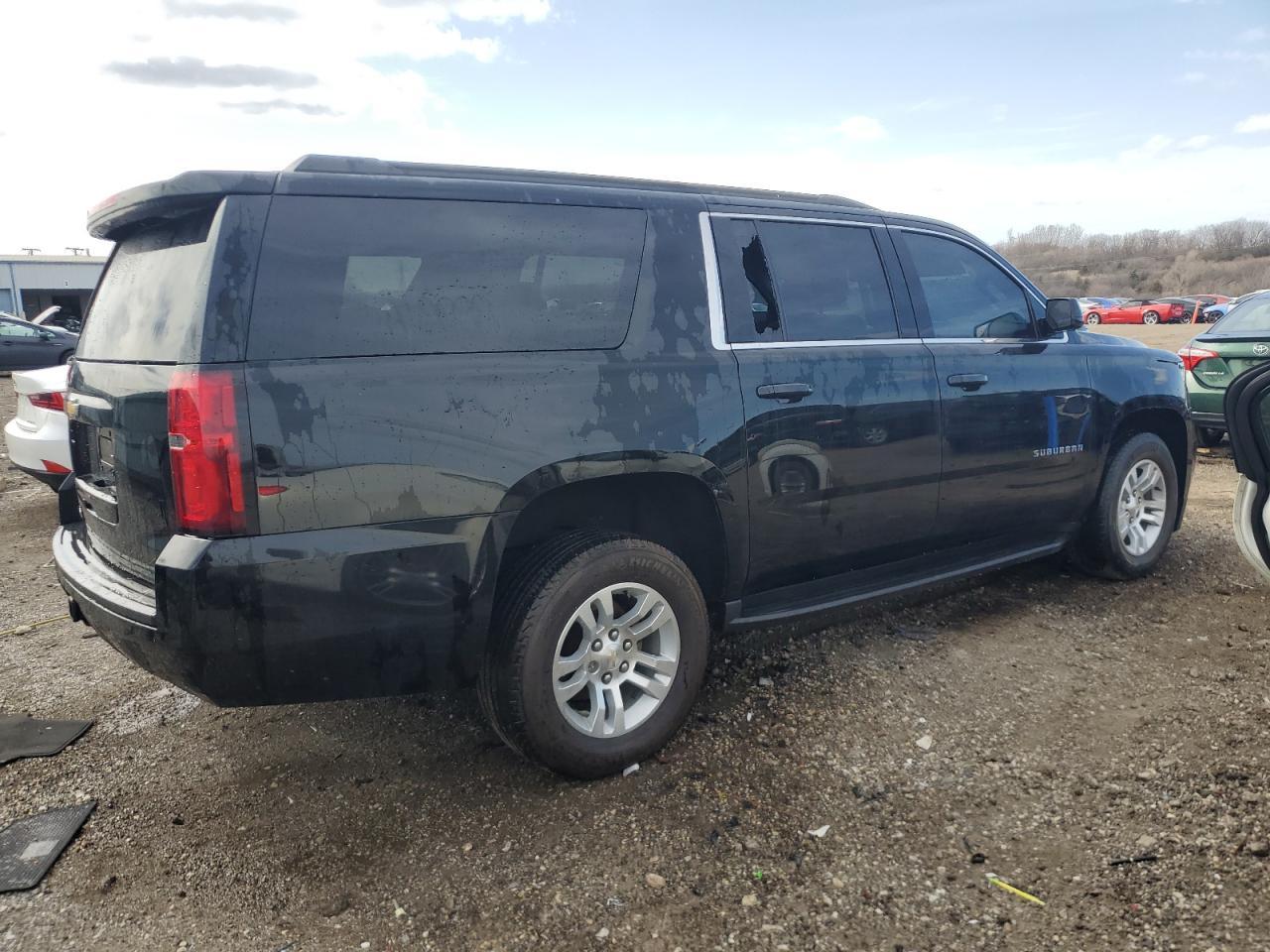 2020 Chevrolet Suburban K1500 Lt - zdjęcie 3