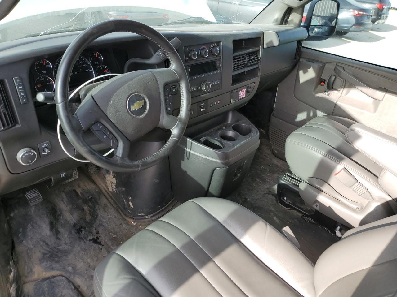 2023 Chevrolet Express G2500 - zdjęcie 8