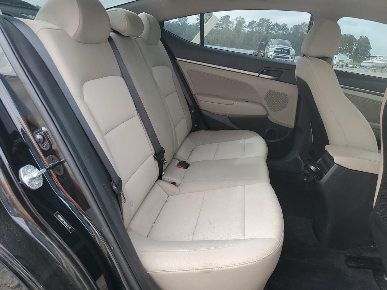 2017 Hyundai Elantra Se - zdjęcie 10