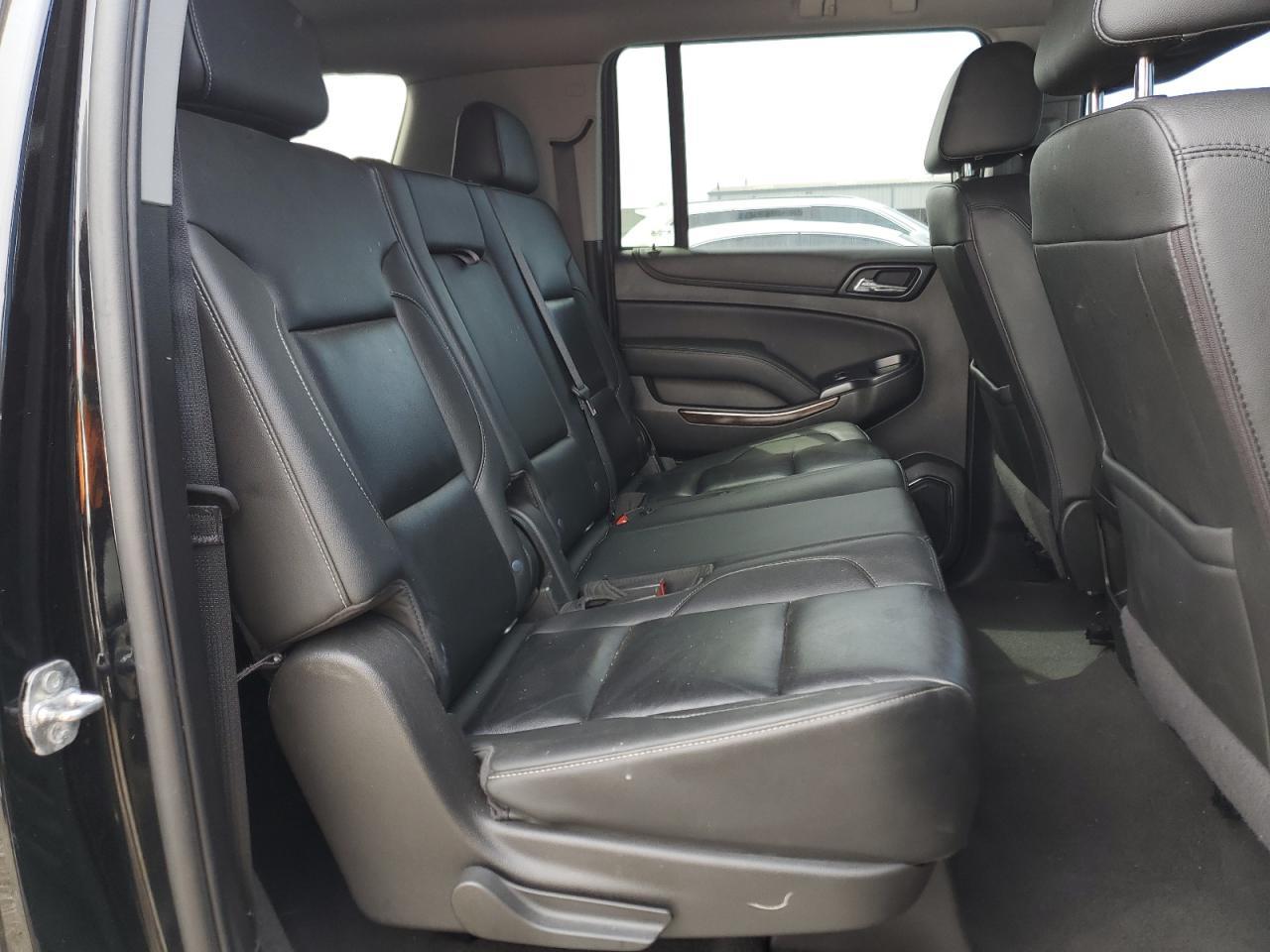 2020 Chevrolet Suburban K1500 Lt - zdjęcie 11