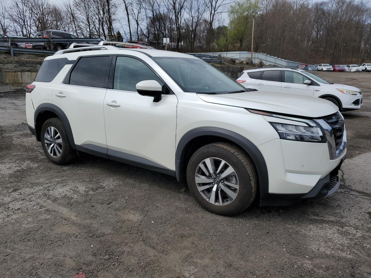 2024 Nissan Pathfinder - zdjęcie 4