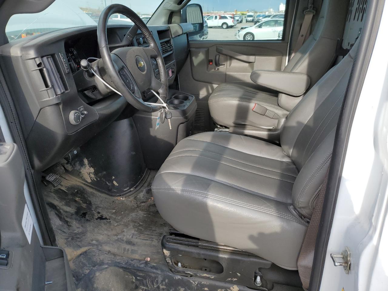 2023 Chevrolet Express G2500 - zdjęcie 7