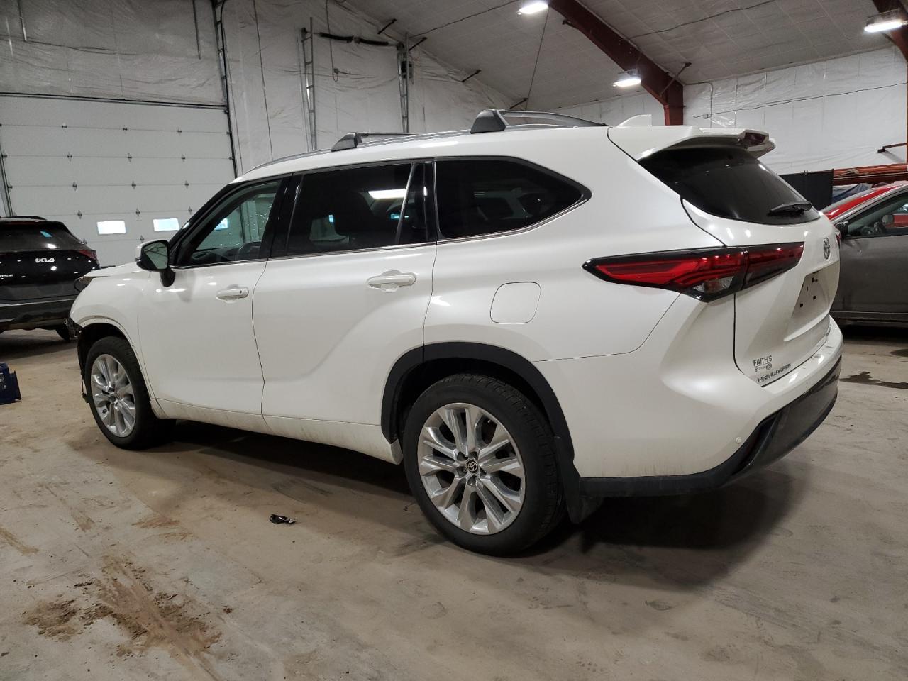 2021 Toyota Highlander Limited - zdjęcie 2