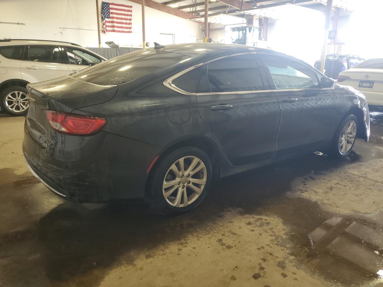 2017 Chrysler 200 Limited - zdjęcie 3