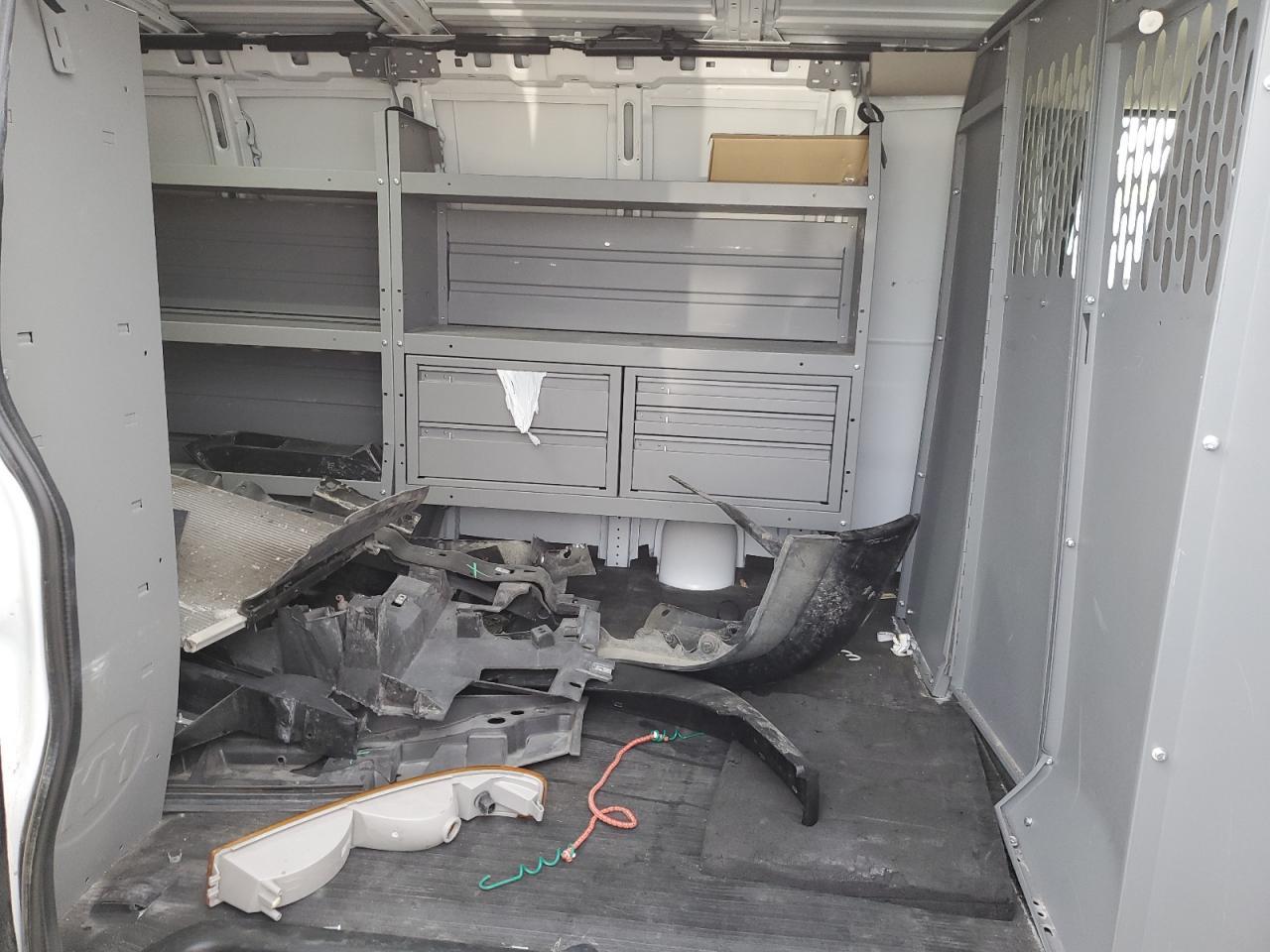 2023 Chevrolet Express G2500 - zdjęcie 10