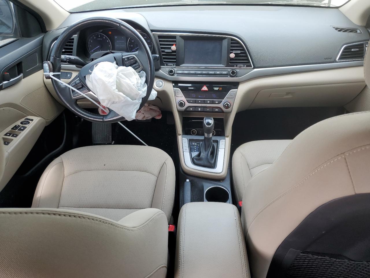 2017 Hyundai Elantra Se - zdjęcie 8