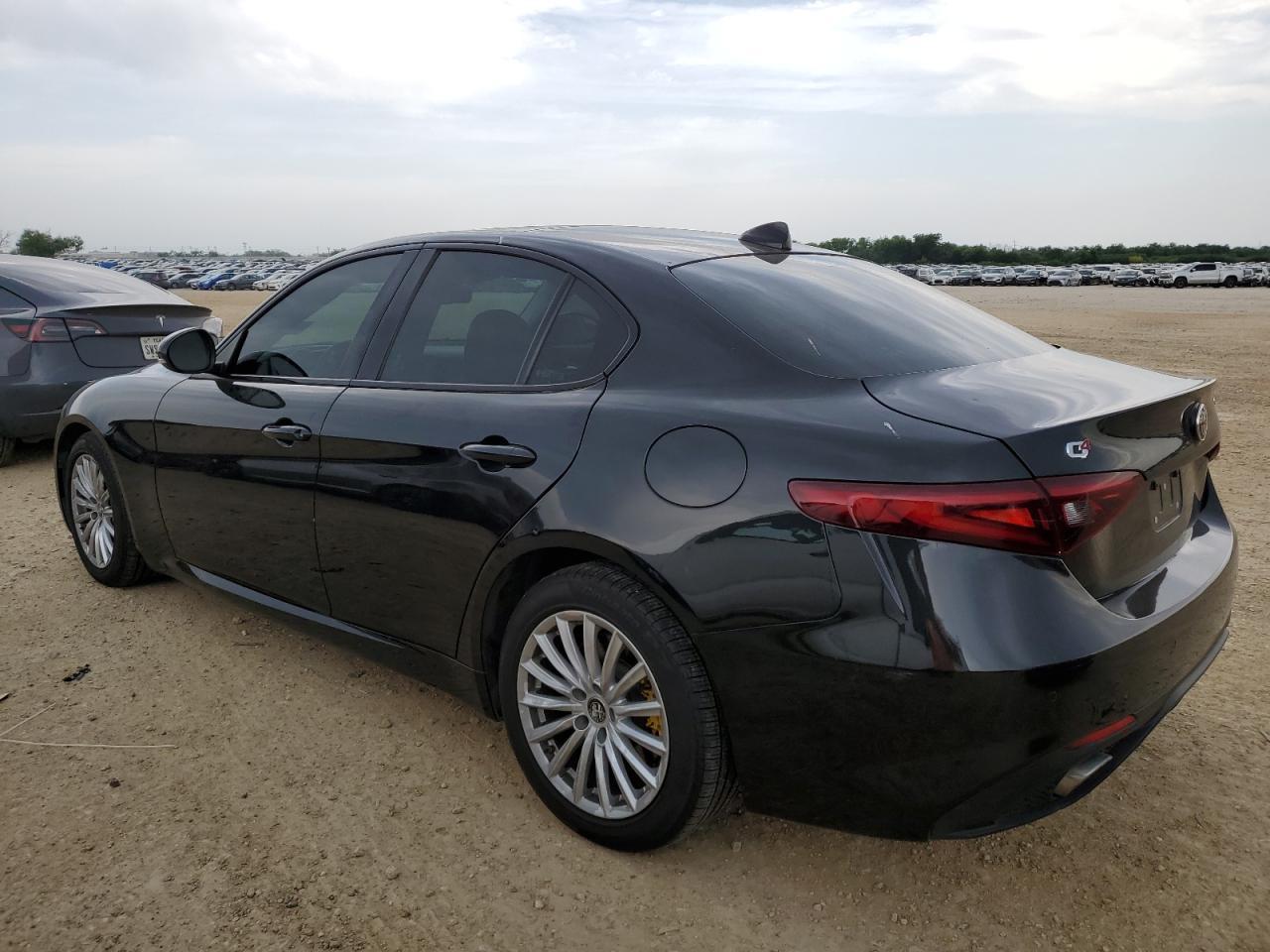 2018 Alfa Romeo Giulia Ti Q4 - zdjęcie 2