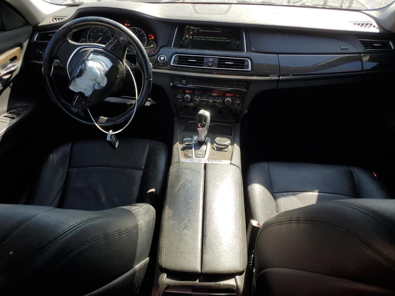 2014 BMW 740 I - zdjęcie 8