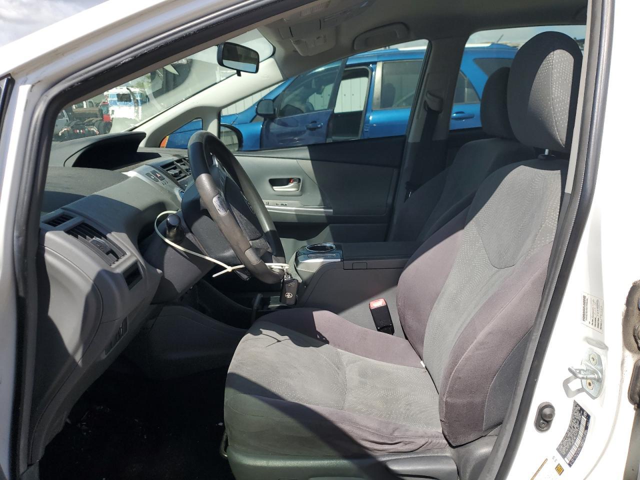 2013 Toyota Prius V - zdjęcie 7