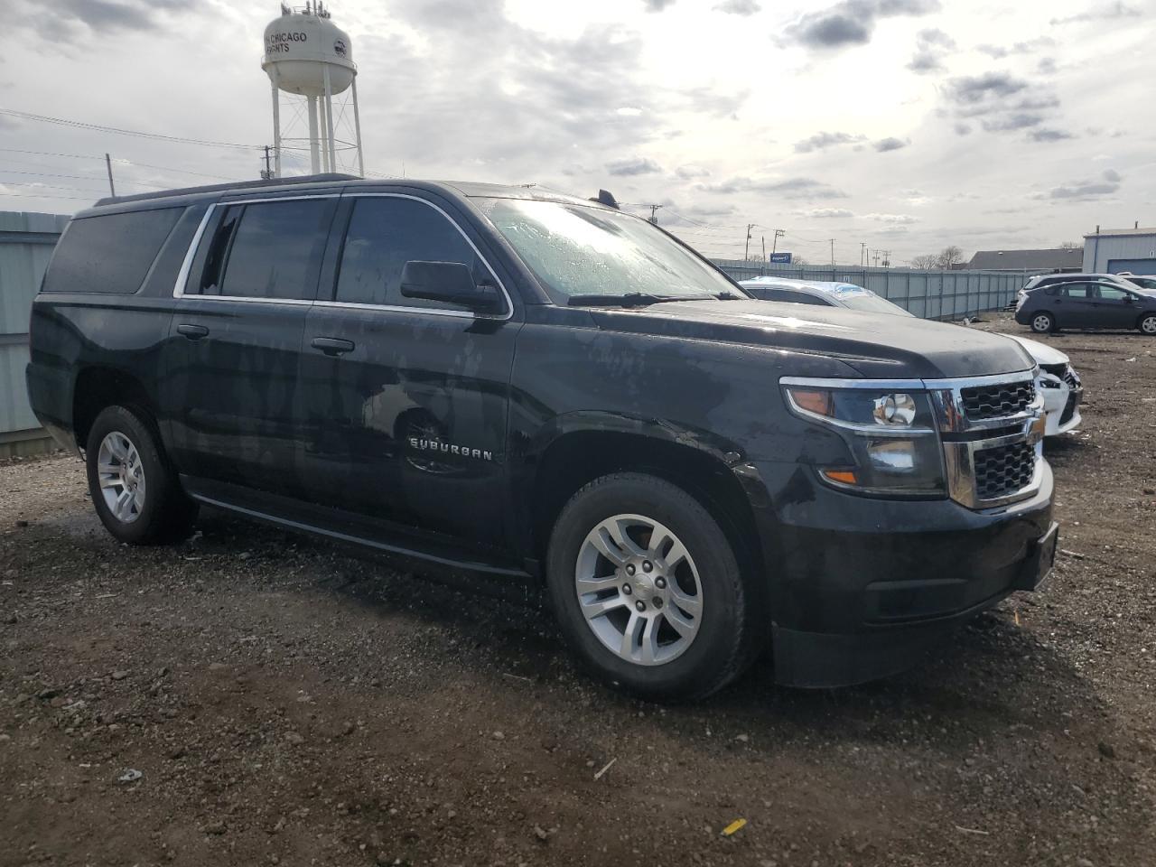 2020 Chevrolet Suburban K1500 Lt - zdjęcie 4