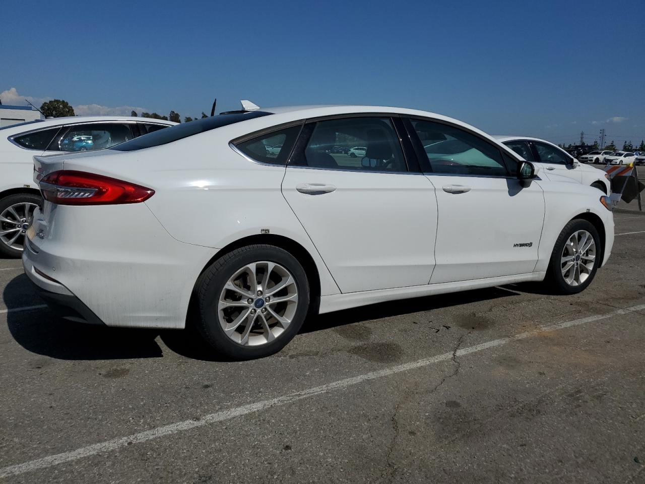 2019 Ford Fusion Se - zdjęcie 3