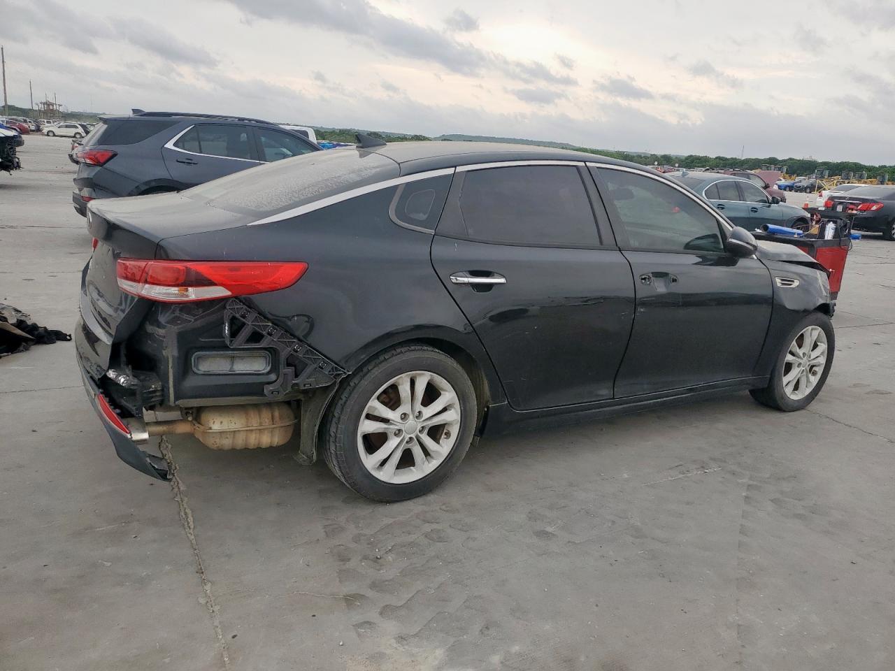2017 Kia Optima - zdjęcie 3