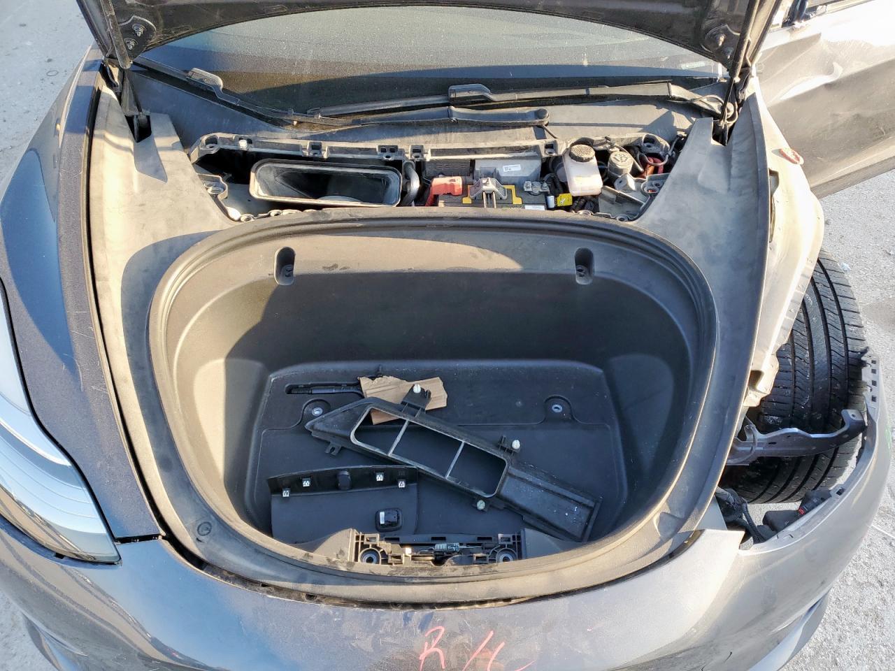 2020 Tesla Model 3 - zdjęcie 12