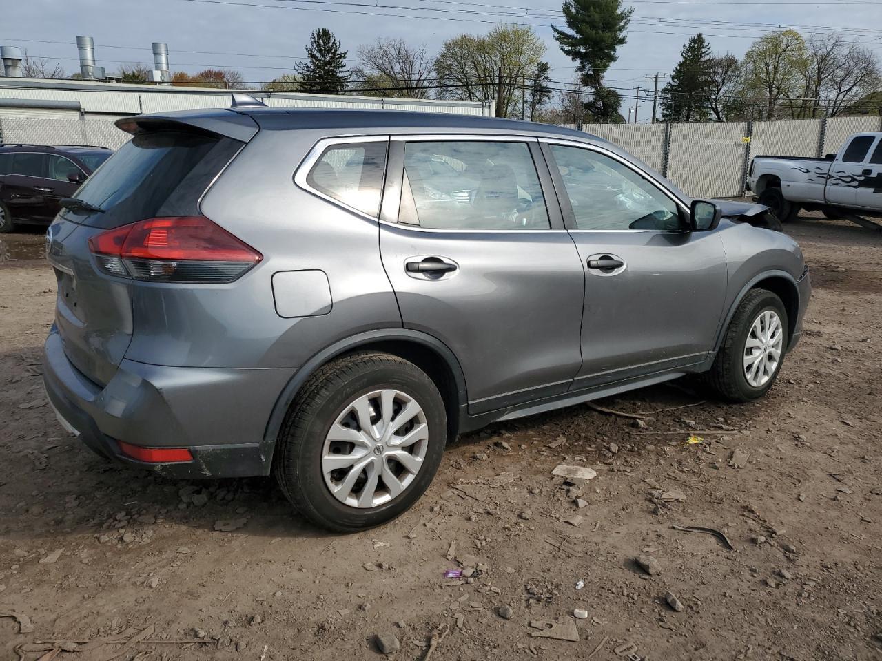 2020 Nissan Rogue S - zdjęcie 3