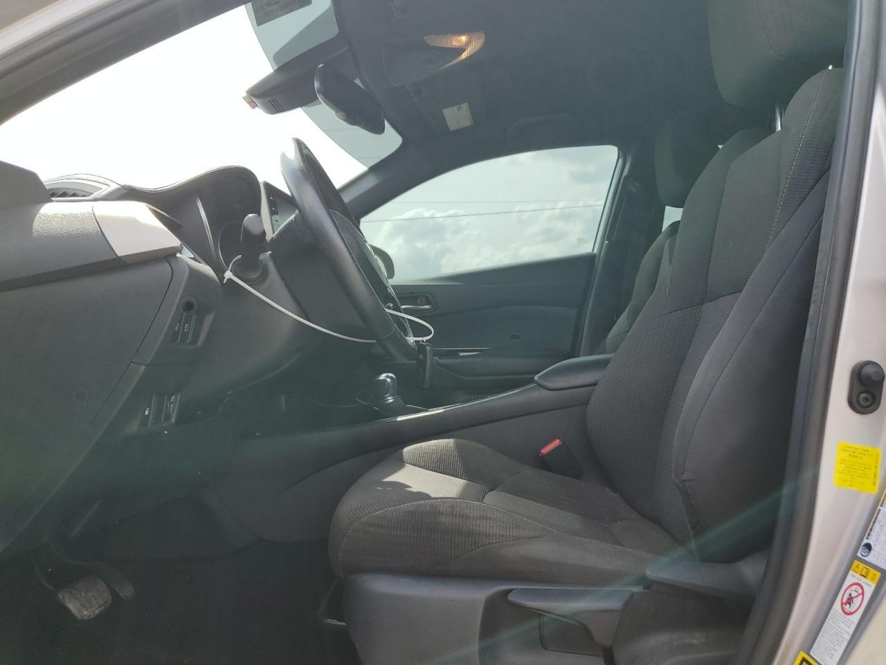 2019 Toyota C-Hr Xle - zdjęcie 7