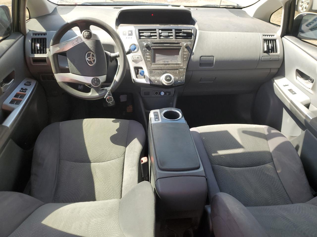 2013 Toyota Prius V - zdjęcie 8