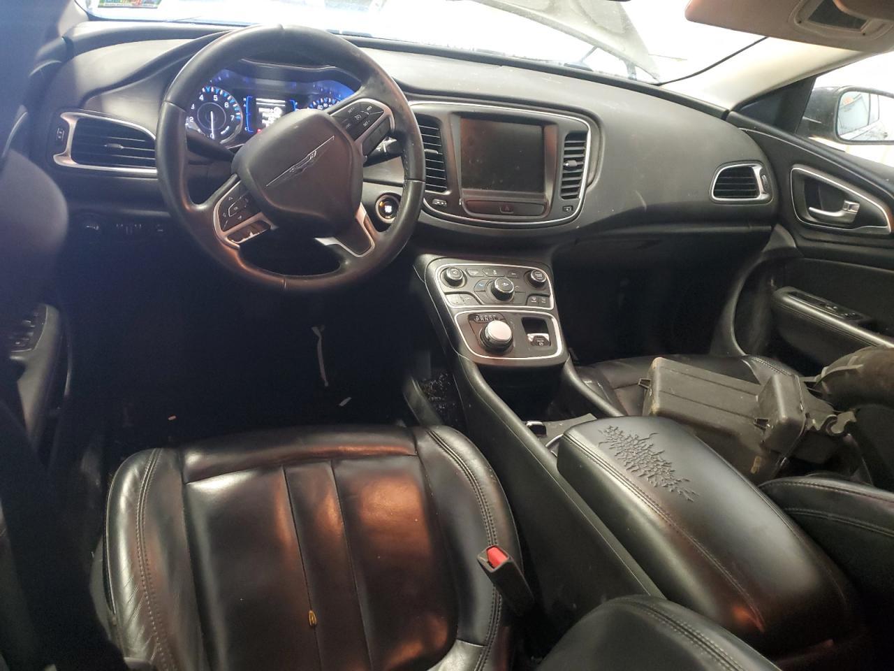 2017 Chrysler 200 Limited - zdjęcie 8