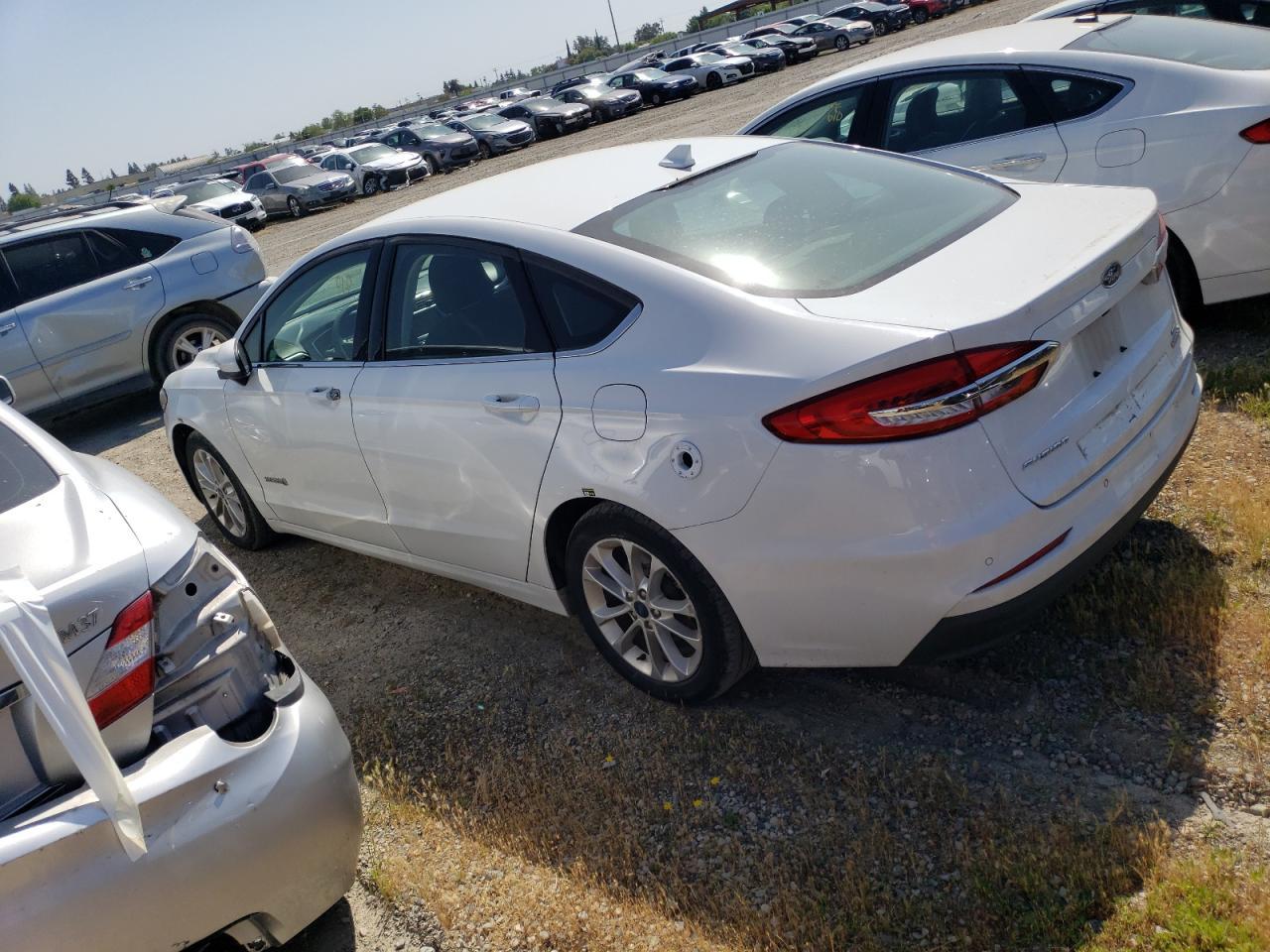 2019 Ford Fusion Se - zdjęcie 2