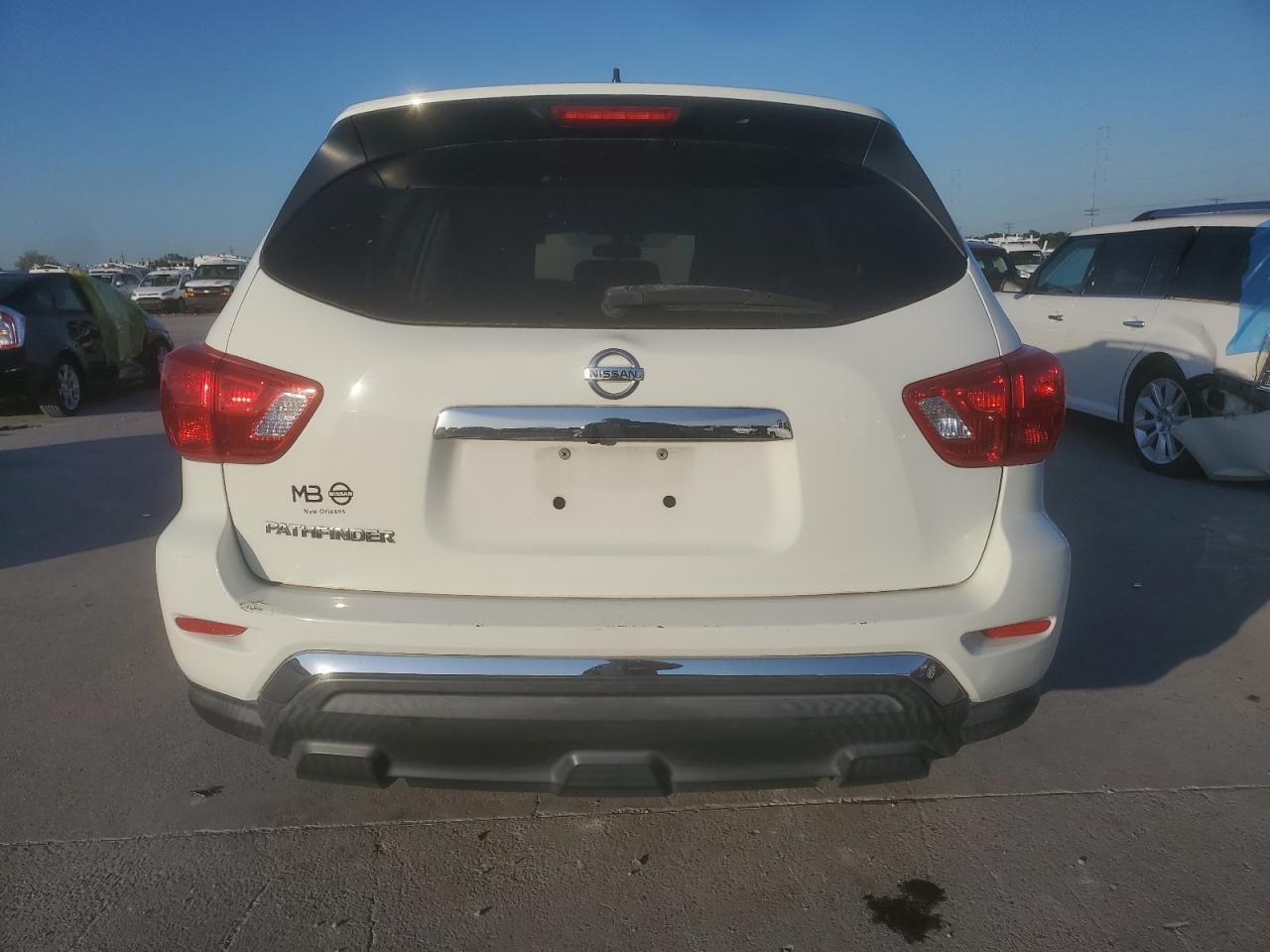 2017 Nissan Pathfinder S - zdjęcie 6