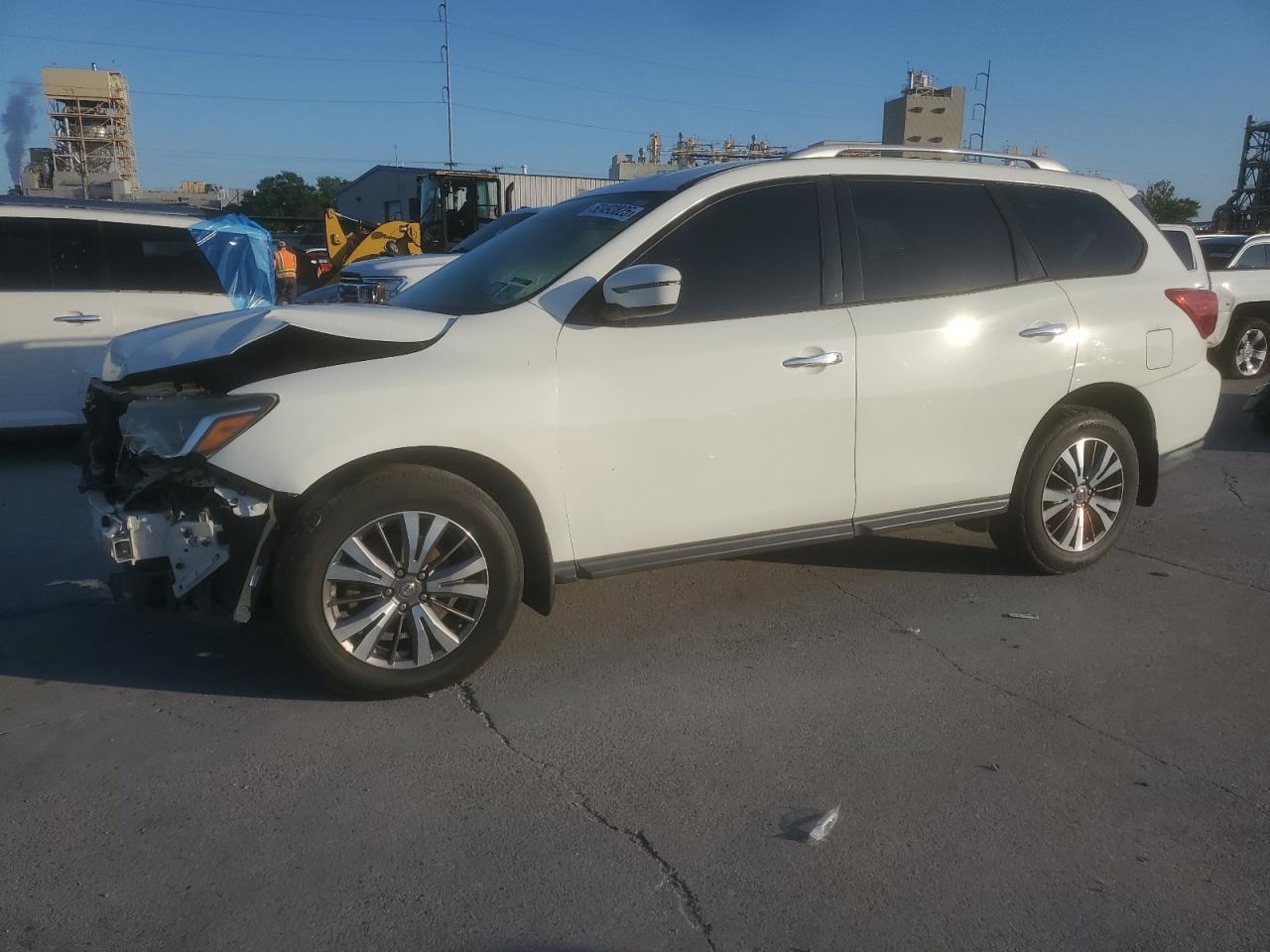 2017 Nissan Pathfinder S - zdjęcie główne