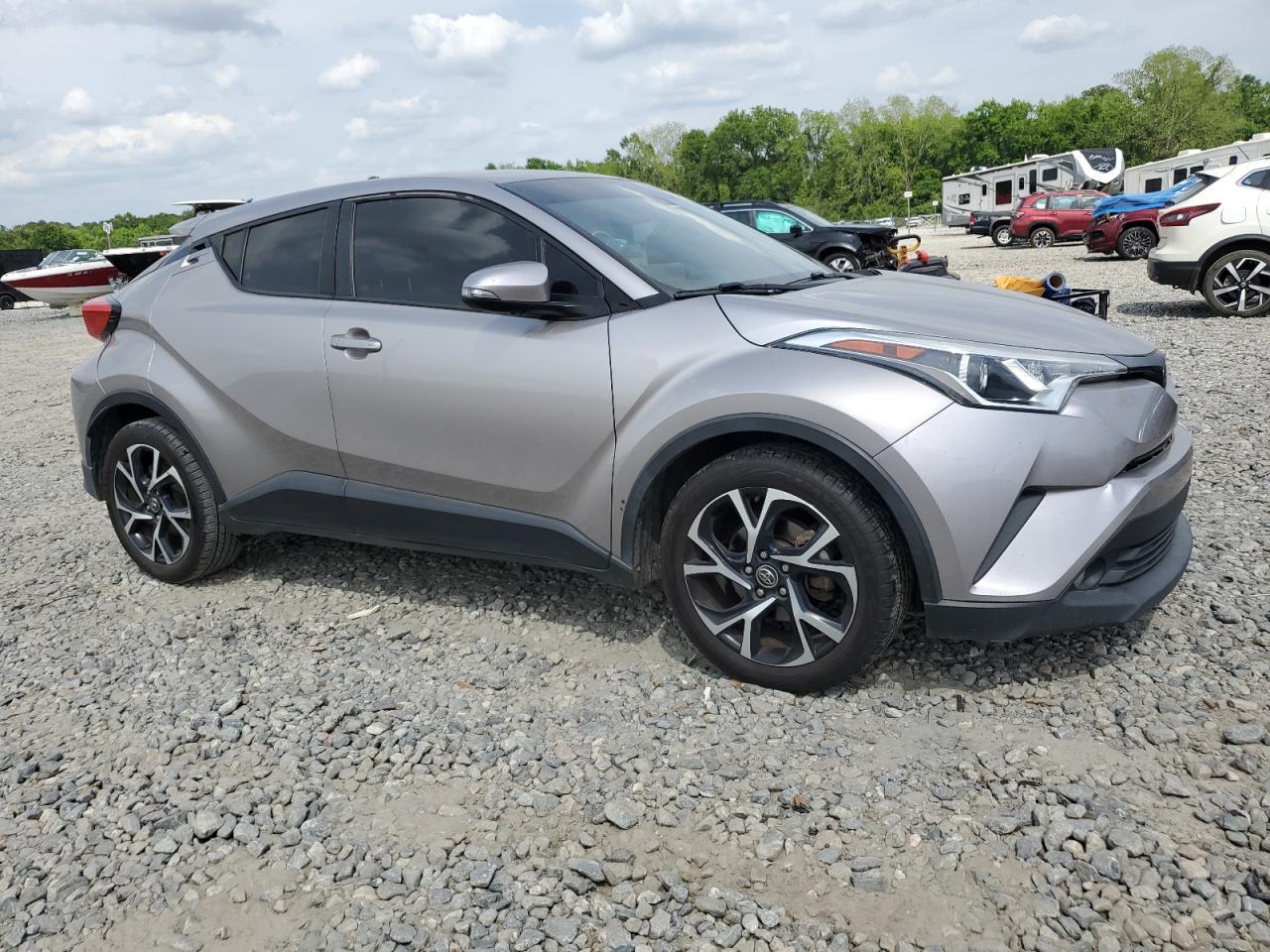 2019 Toyota C-Hr Xle - zdjęcie 4