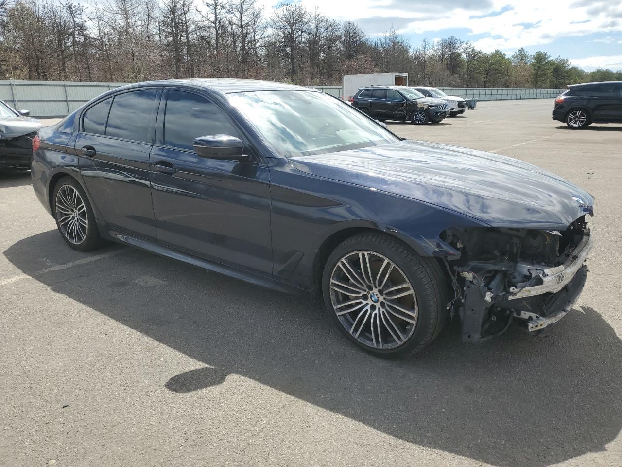 2019 BMW Seria 5 540i - zdjęcie 4