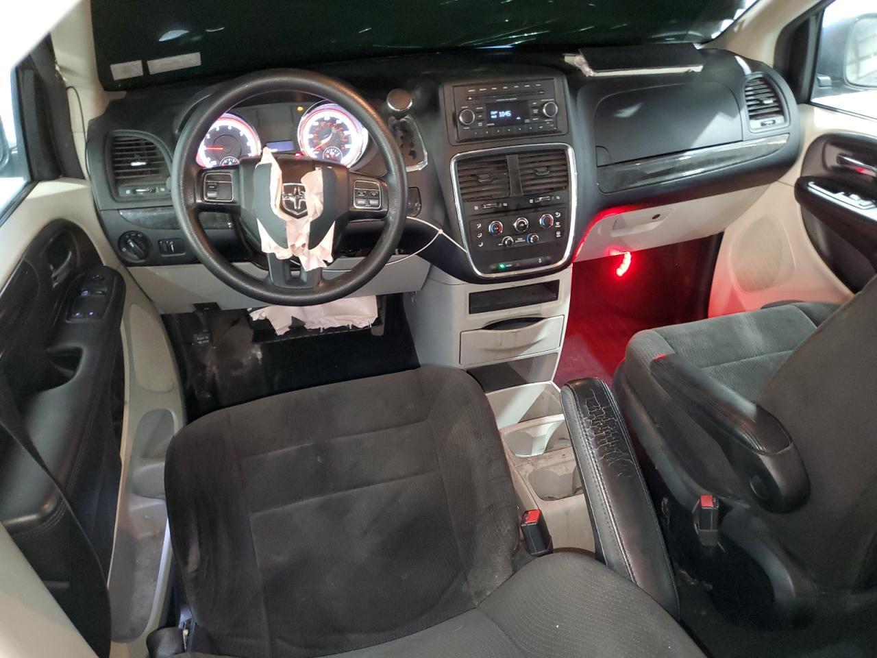 2013 Dodge Caravan - zdjęcie 8