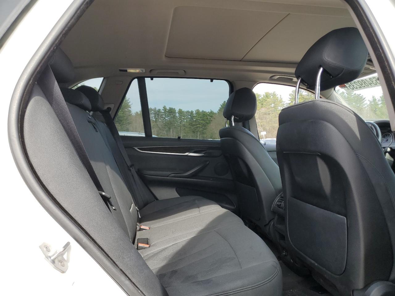 2015 BMW X5 xDrive35I - zdjęcie 11
