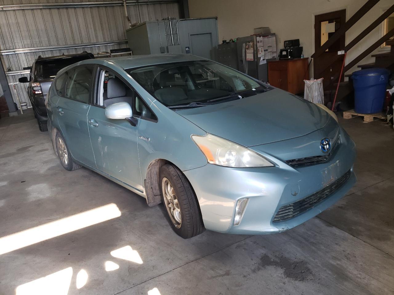 2014 Toyota Prius V - zdjęcie 4