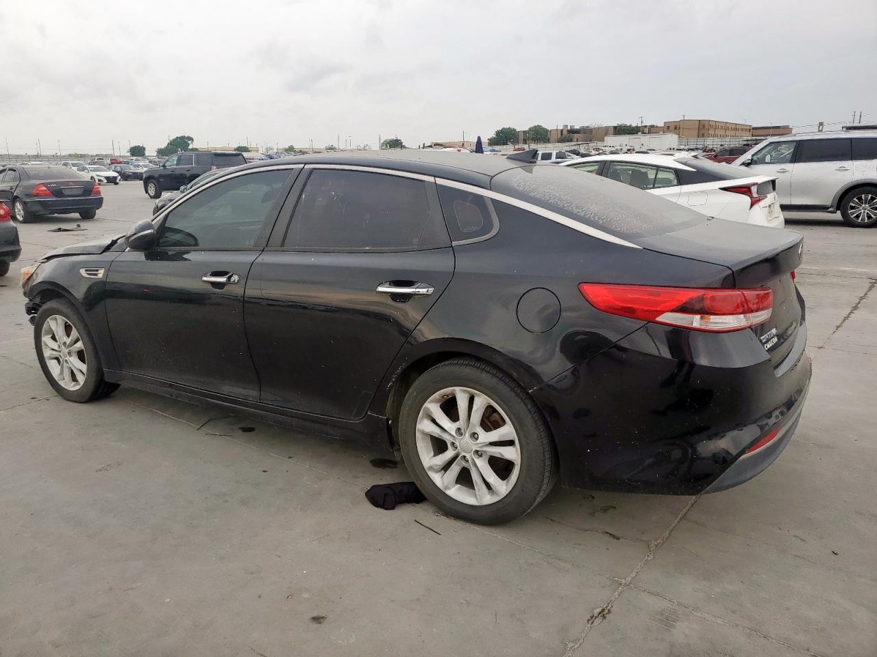 2017 Kia Optima - zdjęcie 2