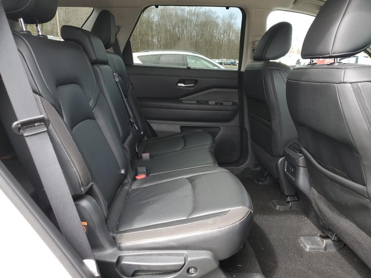 2024 Nissan Pathfinder - zdjęcie 12