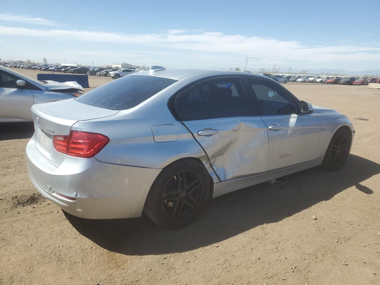 2013 BMW 328 I - zdjęcie 3