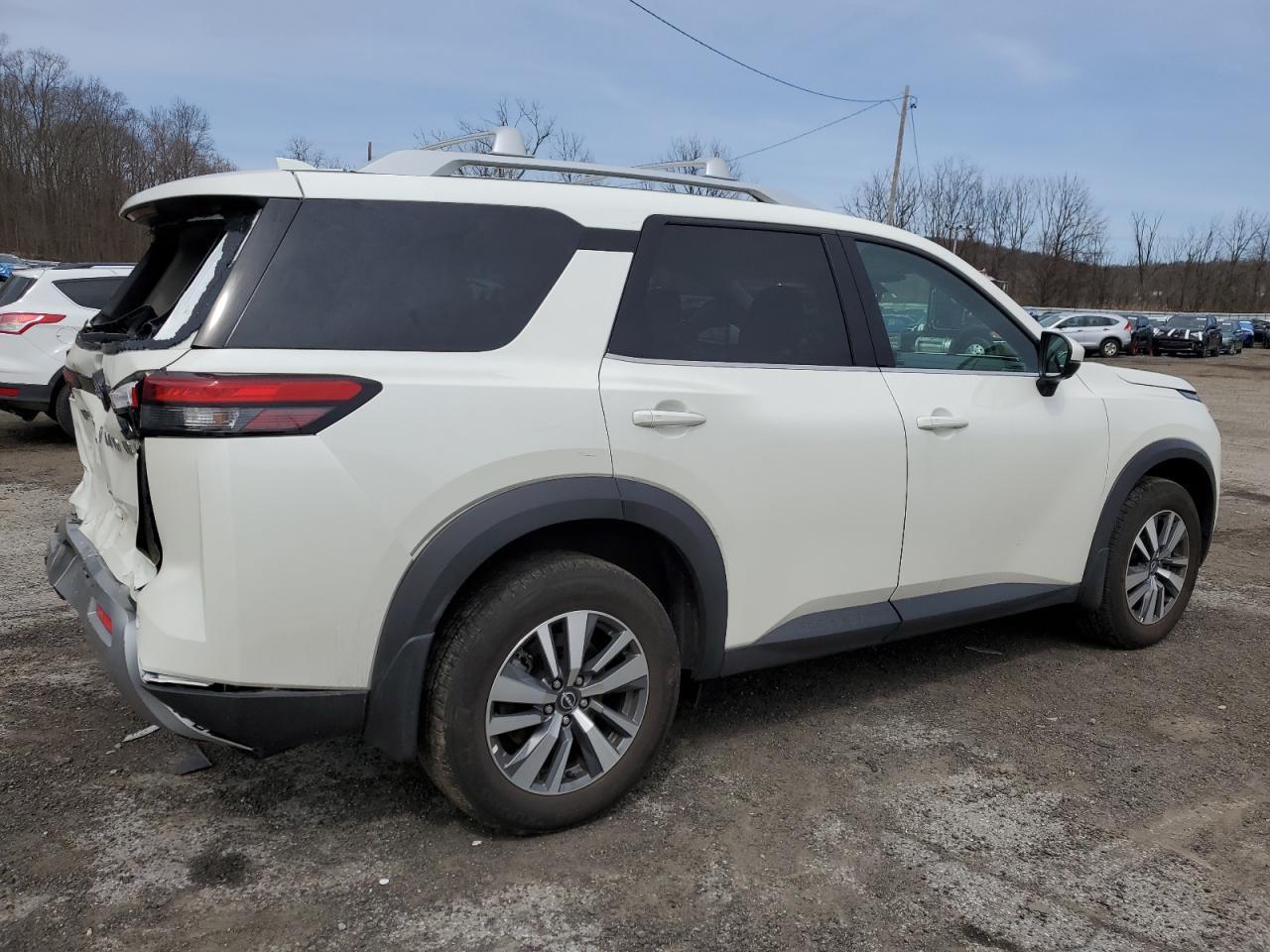 2024 Nissan Pathfinder - zdjęcie 3