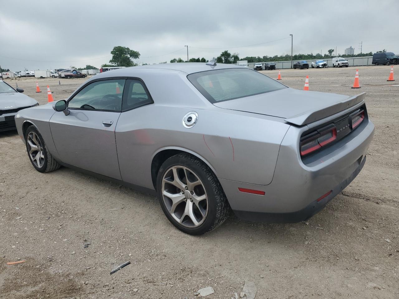 2015 Dodge Challenger Sxt Plus - zdjęcie 2