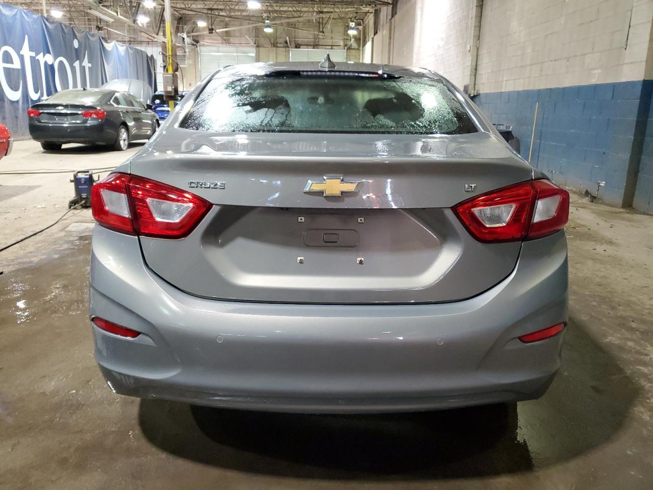 2019 Chevrolet Cruze Lt - zdjęcie 6