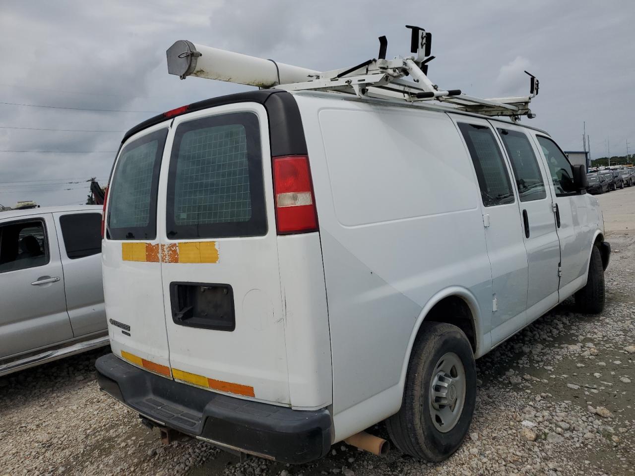 2013 Chevrolet Express G2500 - zdjęcie 3
