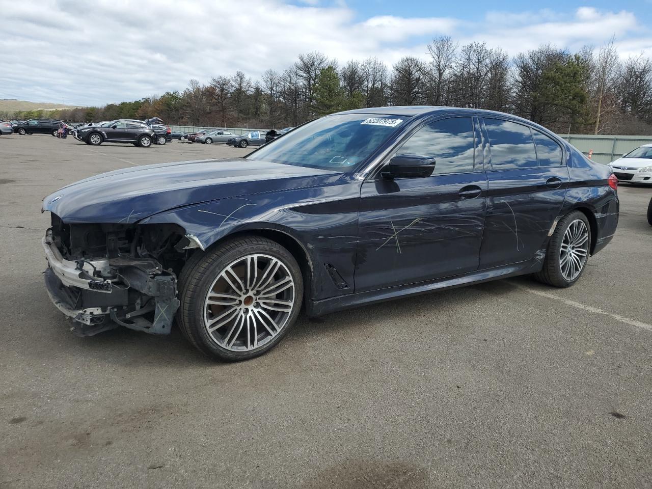 2019 BMW Seria 5 540i - zdjęcie główne