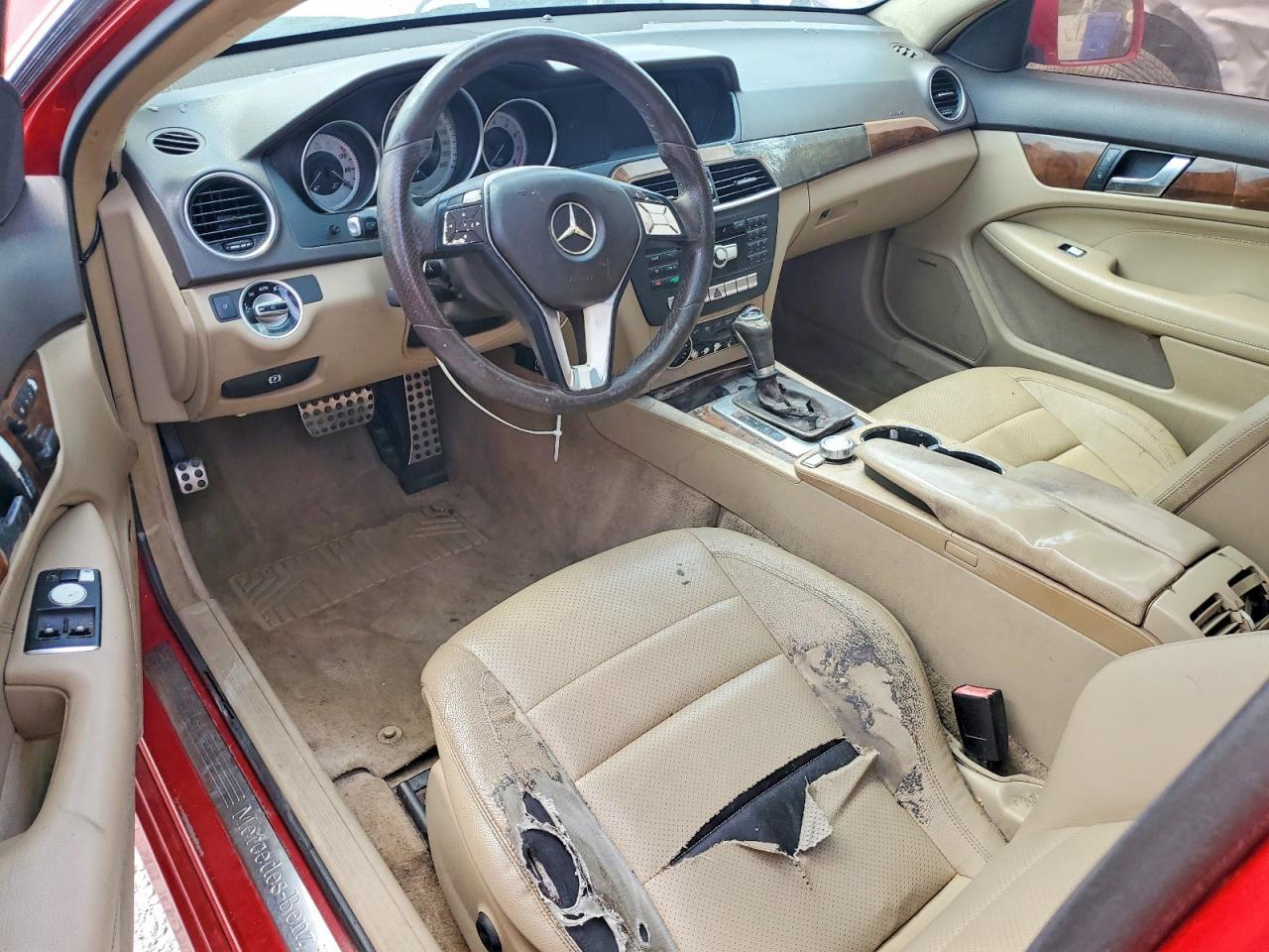 2015 Mercedes-Benz C 250 - zdjęcie 8