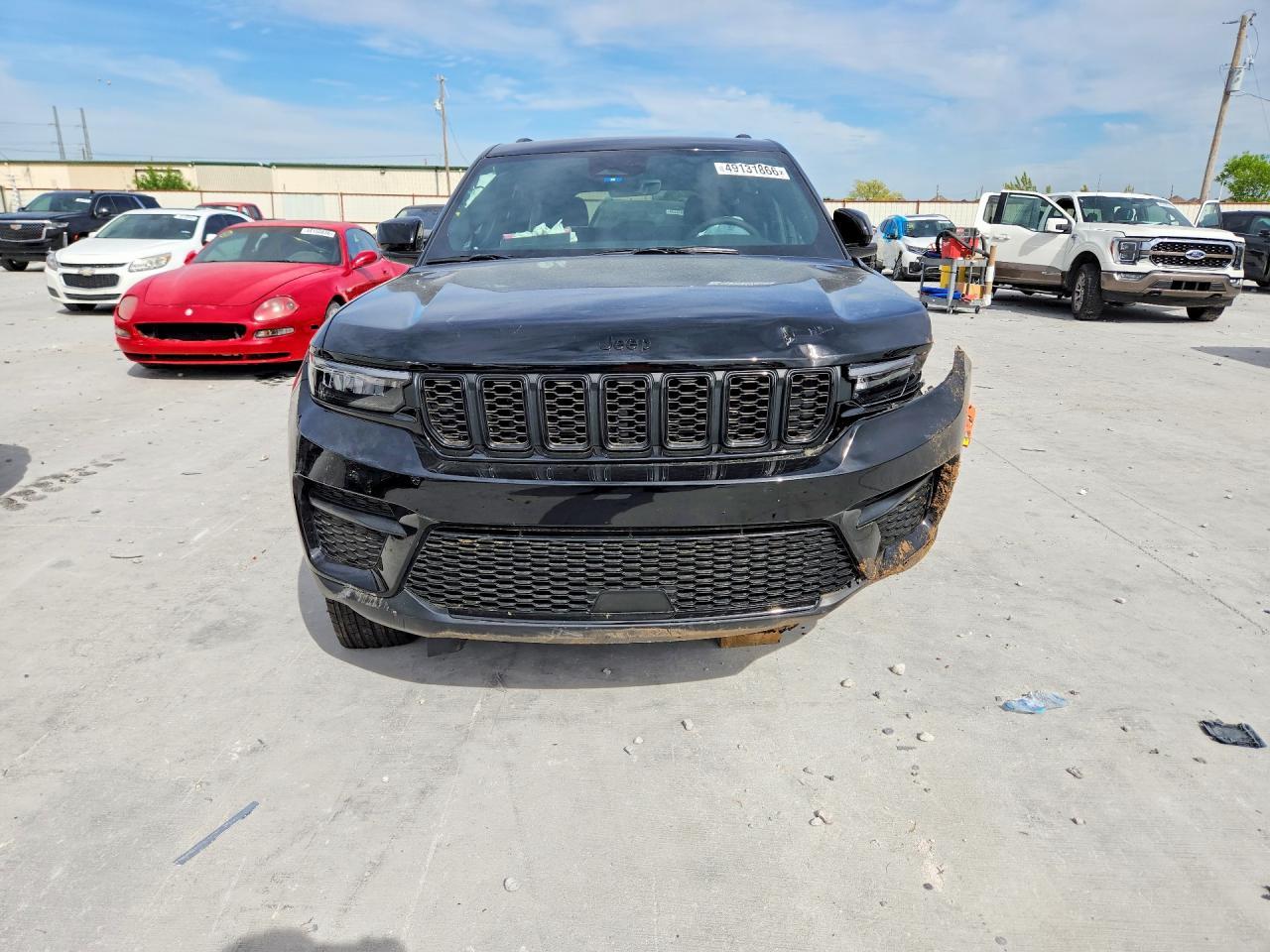 2025 Jeep Grand Cherokee Laredo - zdjęcie 5