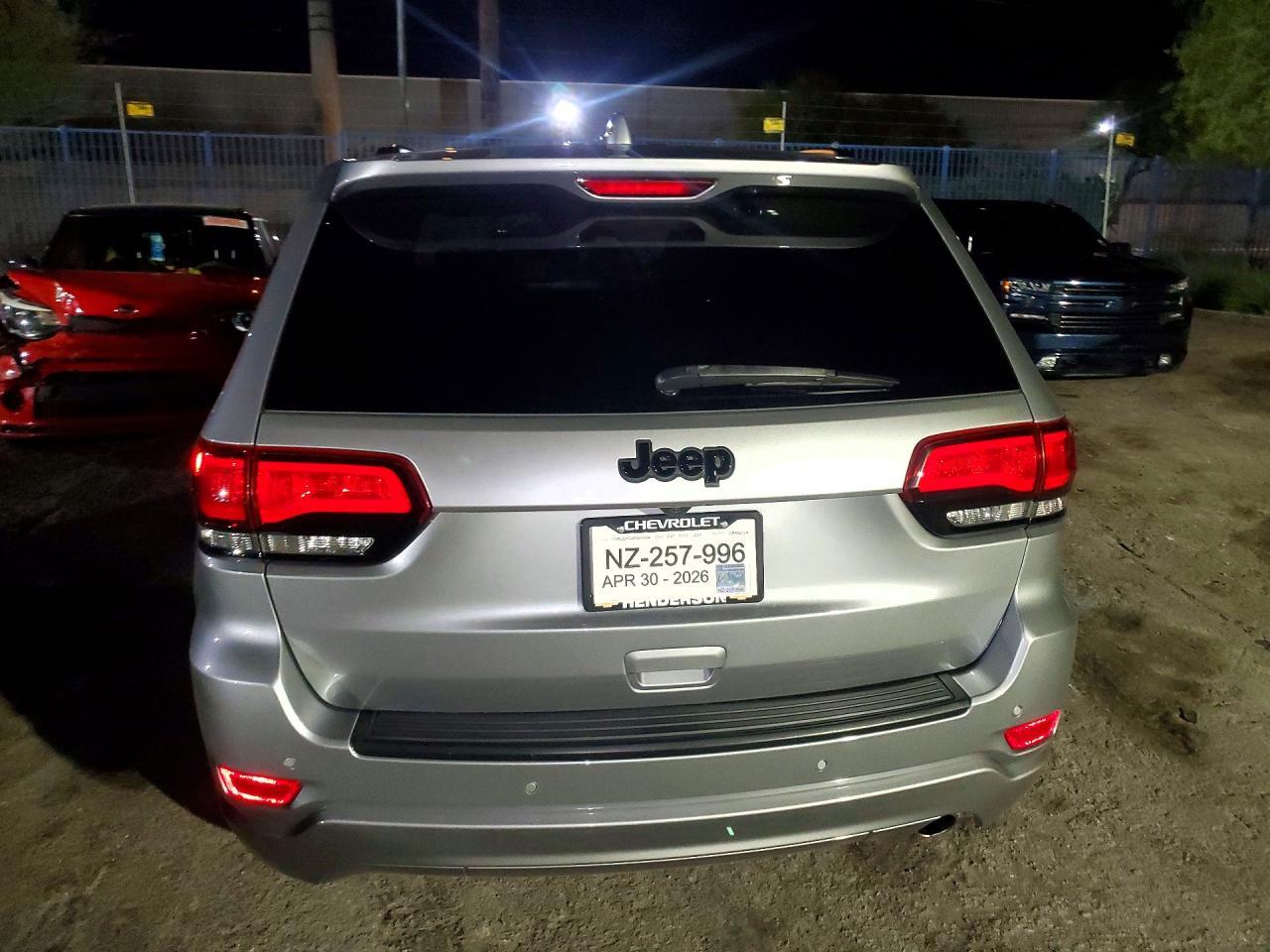 2021 Jeep Grand Cherokee Laredo - zdjęcie 6