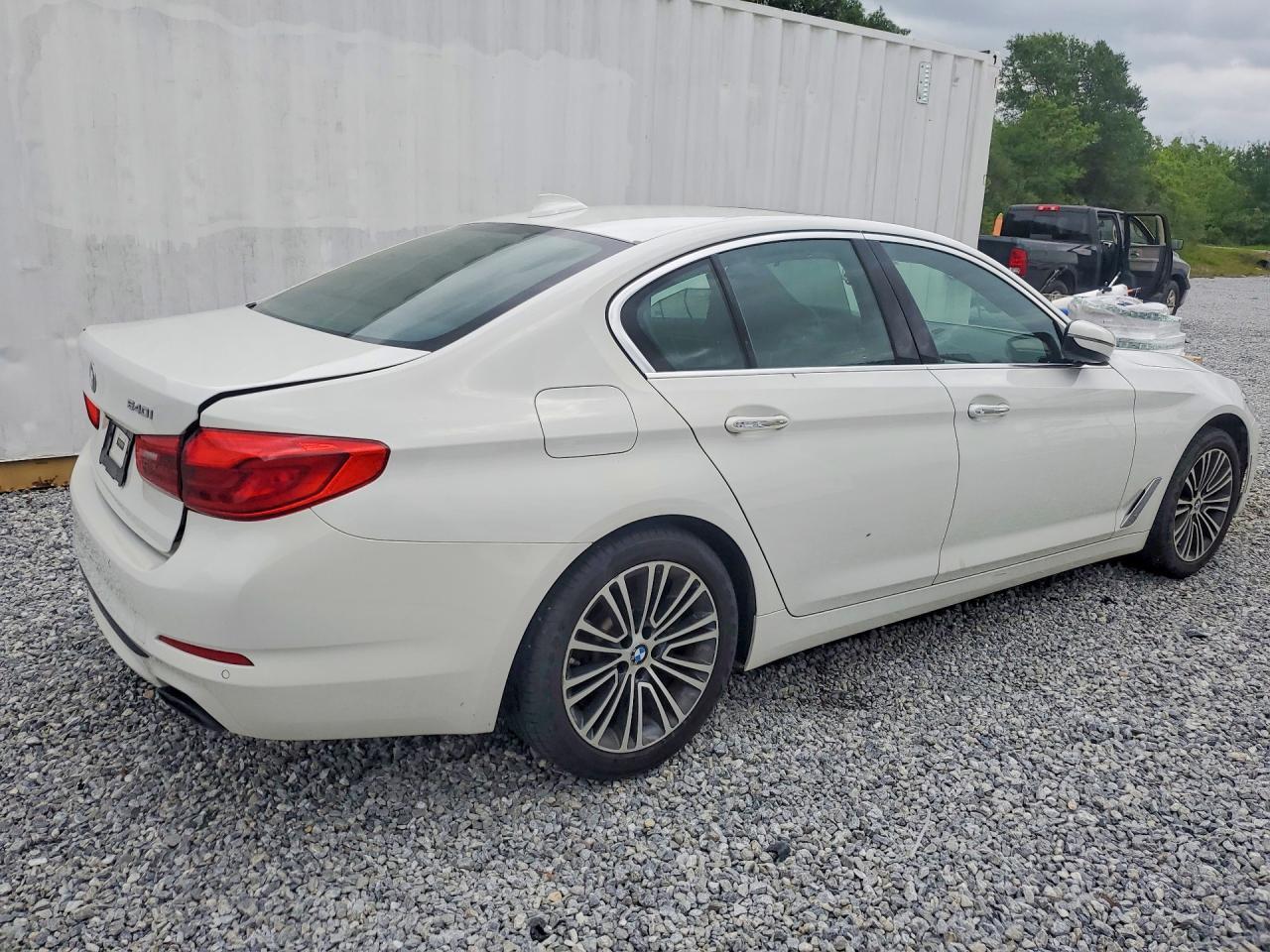 BMW Seria 5 - zdjęcie 3