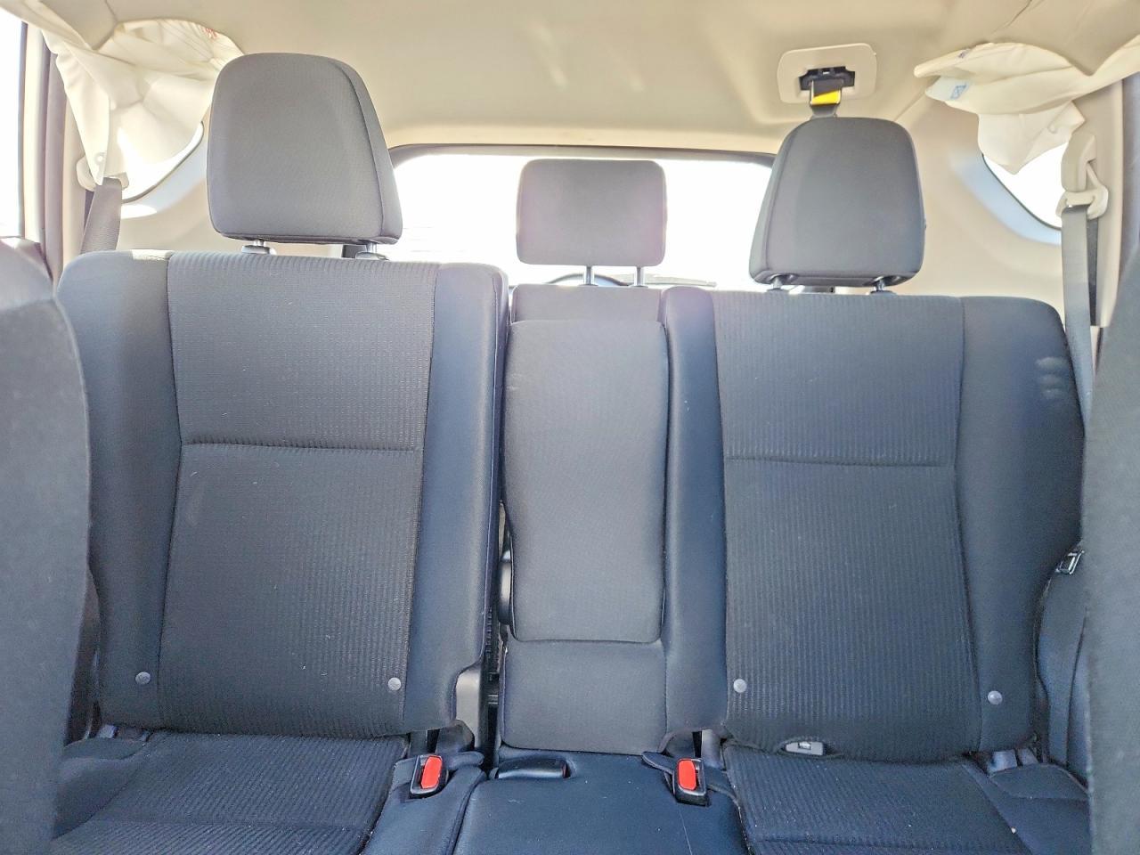 2016 Toyota Rav4 Le - zdjęcie 10
