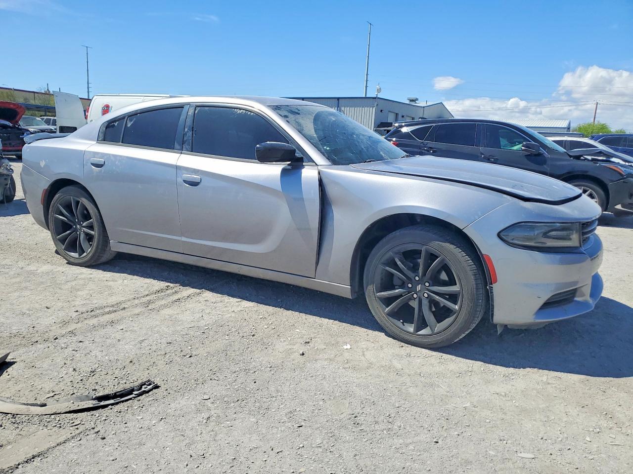 2018 Dodge Charger Sxt - zdjęcie 4