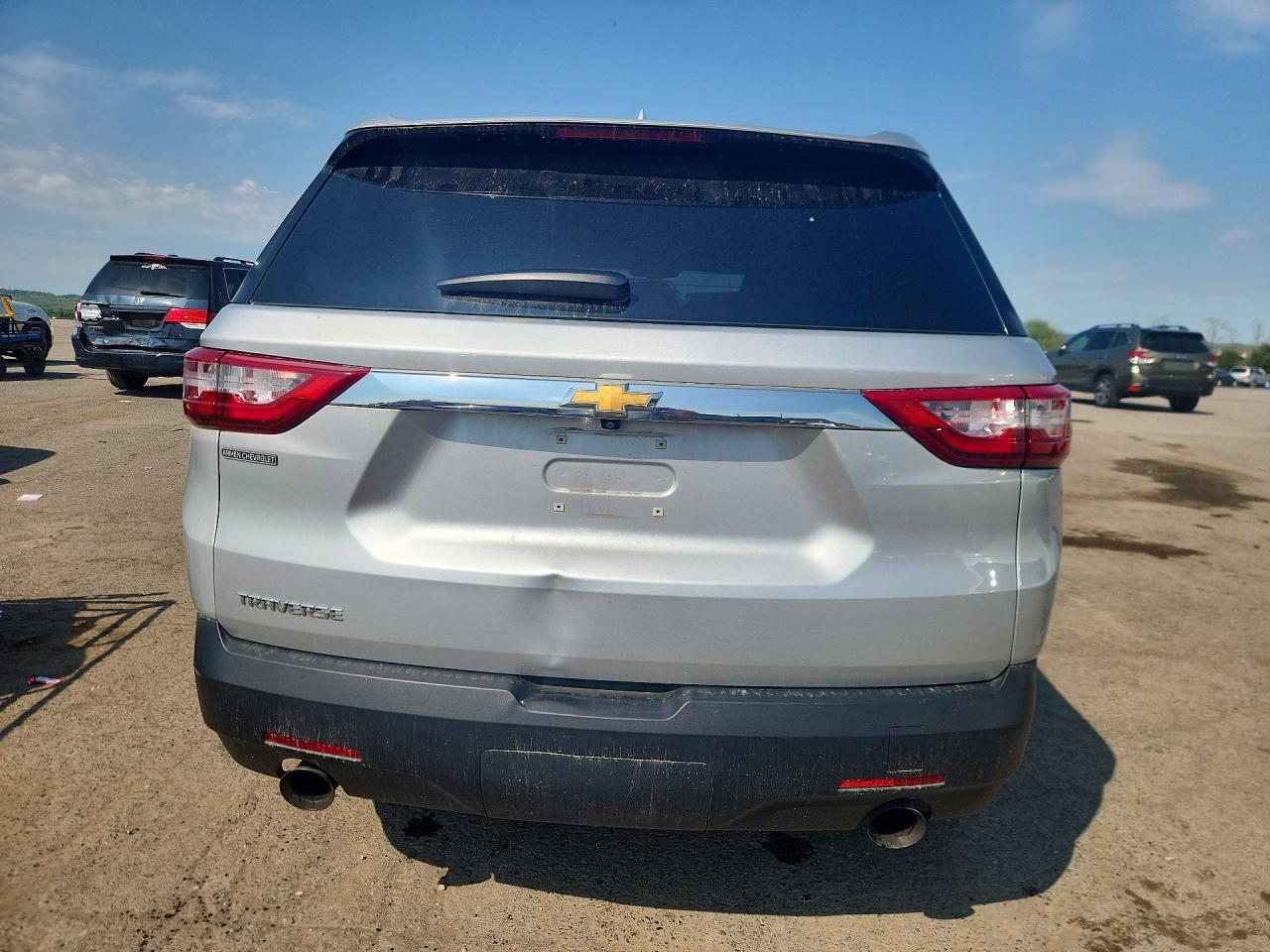 2021 Chevrolet Traverse Ls - zdjęcie 6