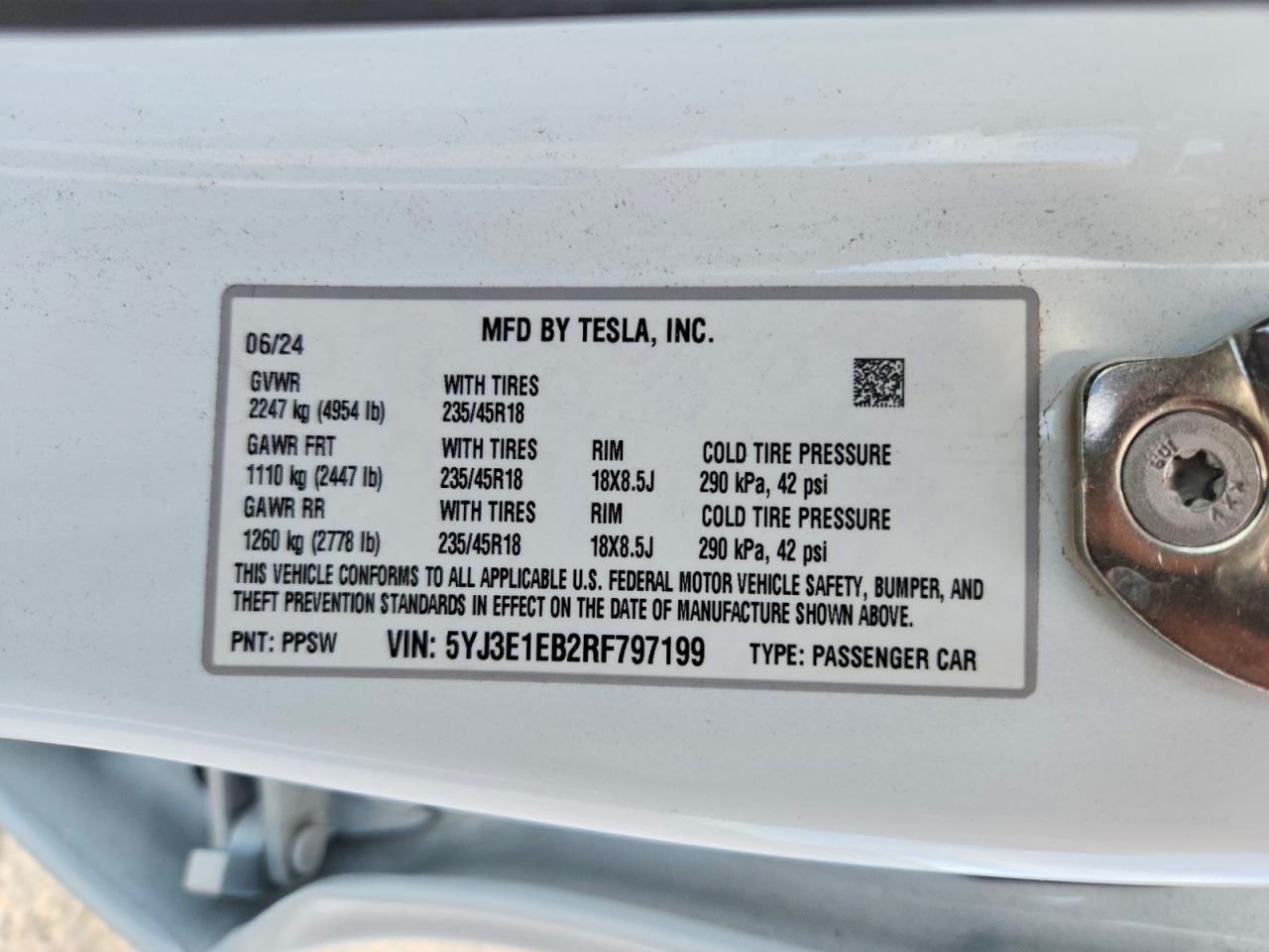 2024 Tesla Model 3 - zdjęcie 12