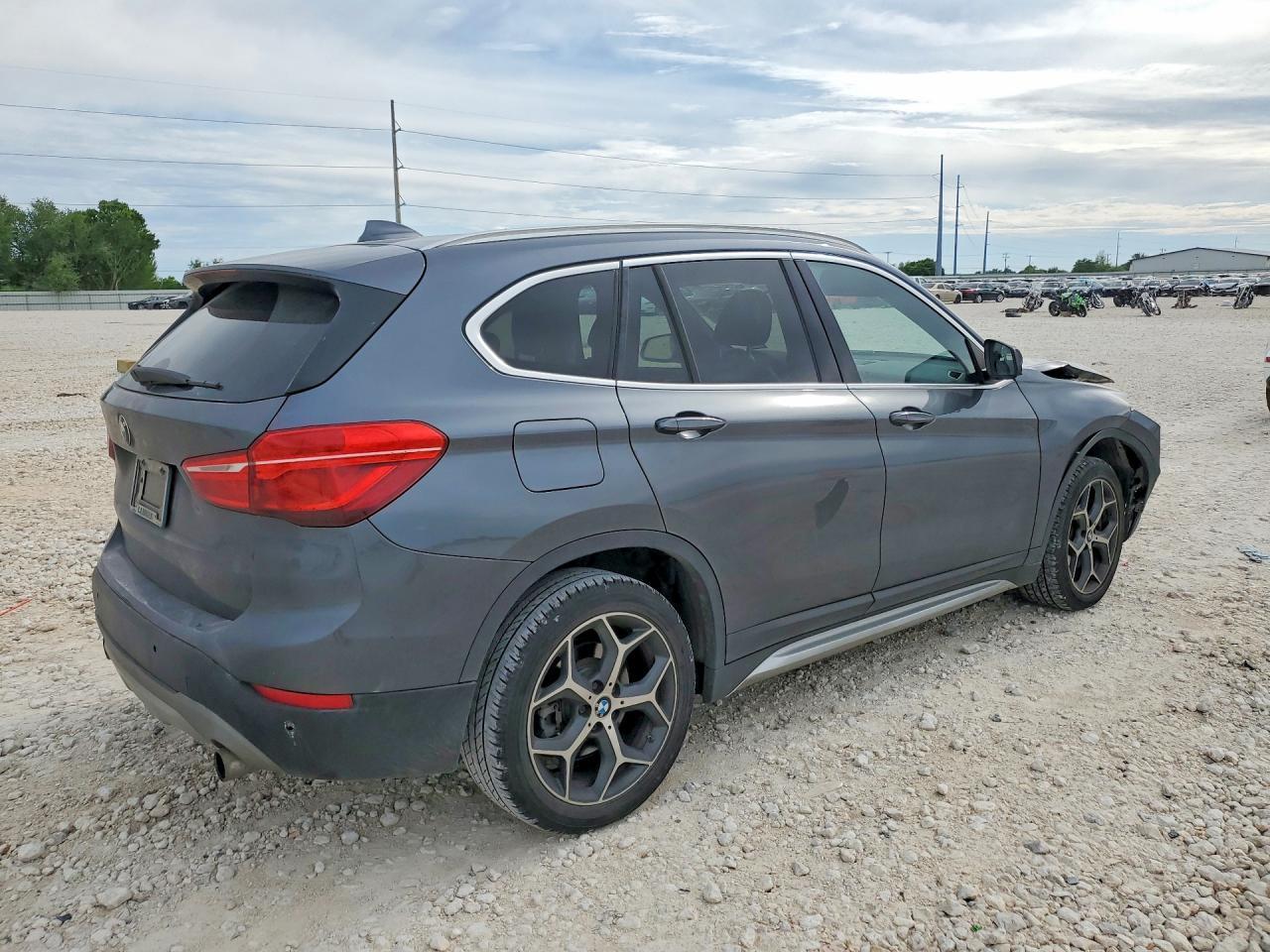 2018 BMW X1 Sdrive28I - zdjęcie 3
