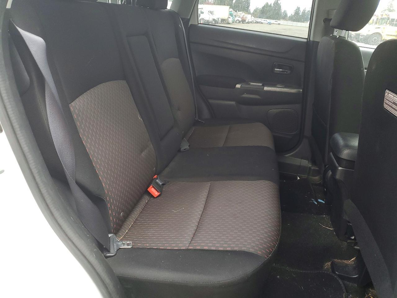 2018 Mitsubishi Outlander Sport Es - zdjęcie 11