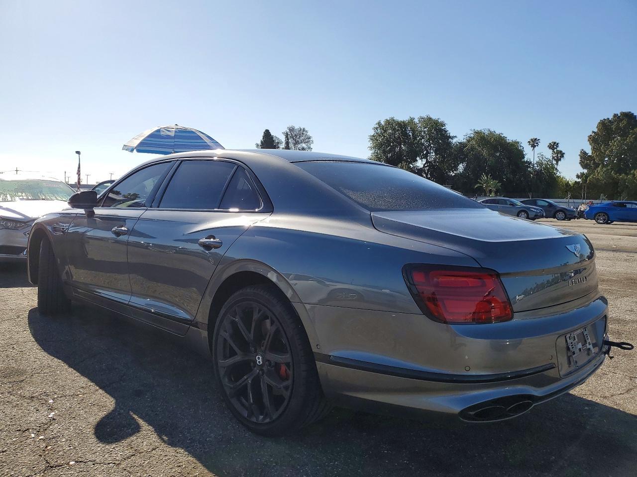 2024 Bentley Flying Spur - zdjęcie 2