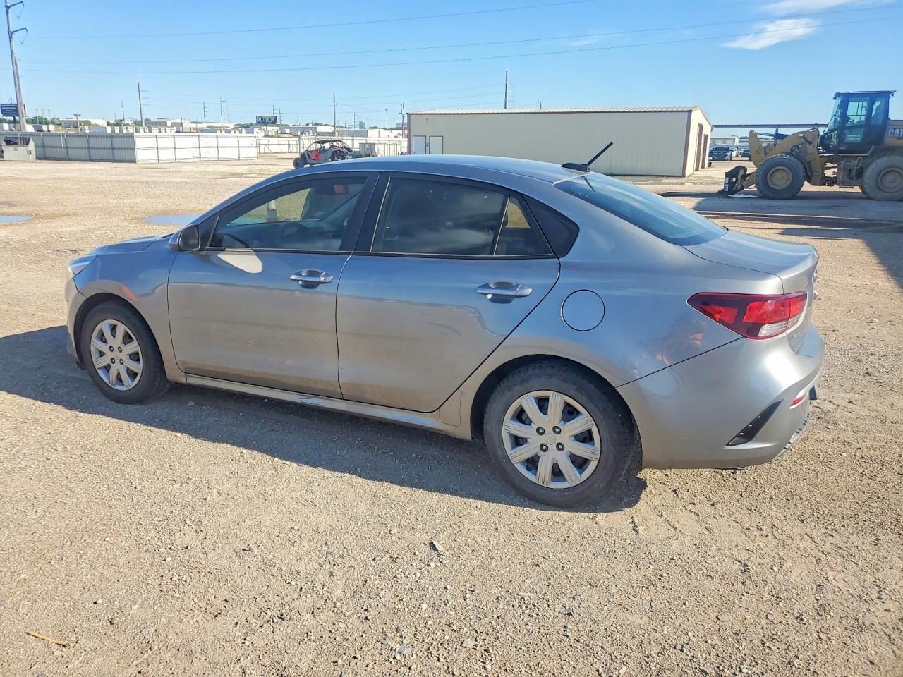 2021 Kia Rio S - zdjęcie 2